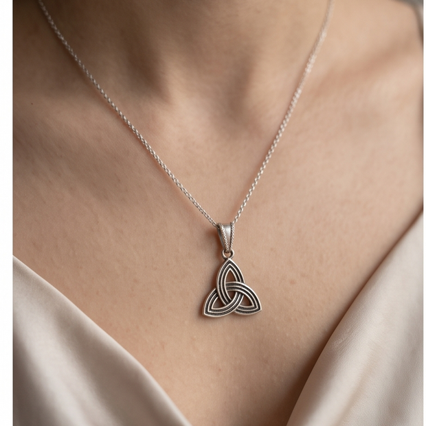 Ciondolo Triquetra