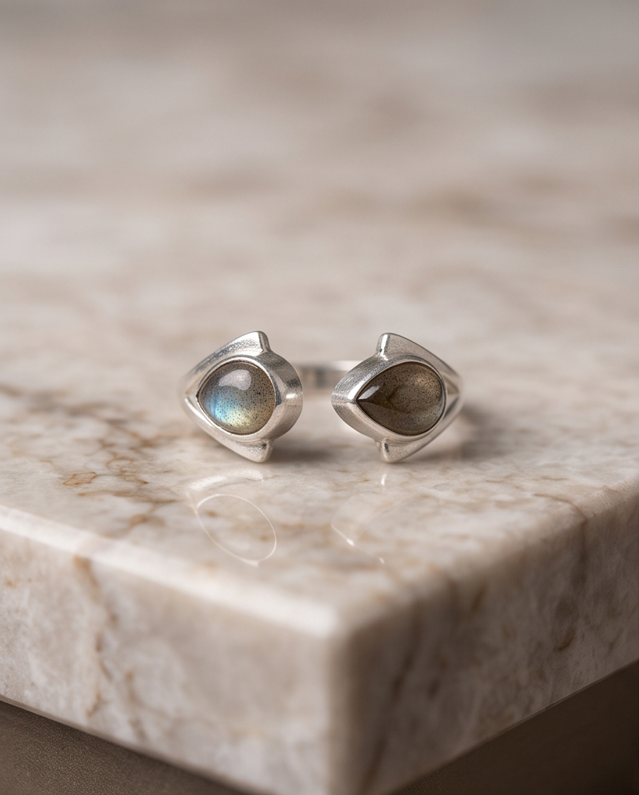 Anello Eleganza in Labradorite